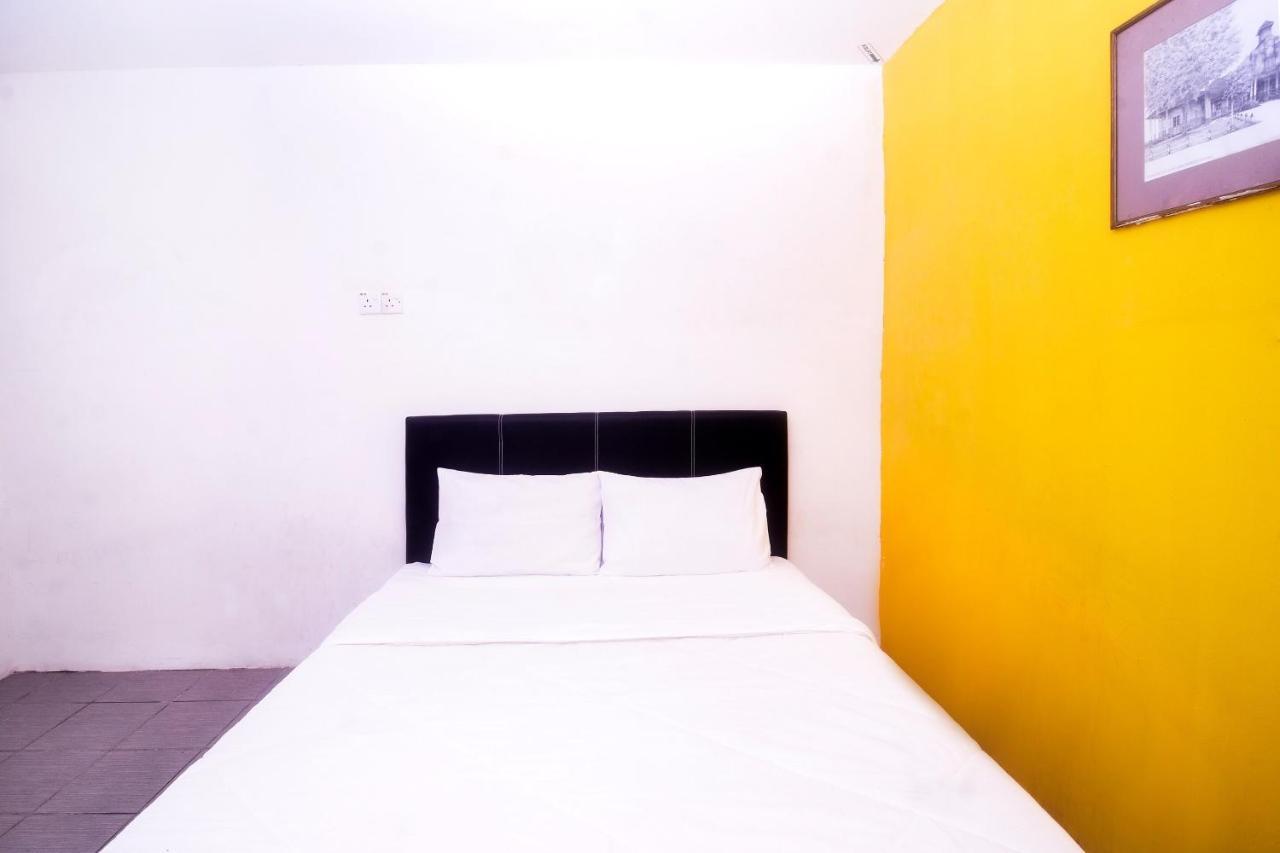 สปอต ออน 89886 แบ็คแพ็คเกอร์ สเตย์ เซอร์วิซ Hotel กูชิง ภายนอก รูปภาพ