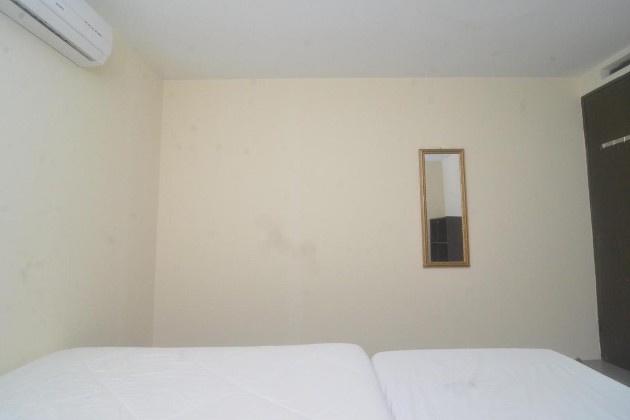 สปอต ออน 89886 แบ็คแพ็คเกอร์ สเตย์ เซอร์วิซ Hotel กูชิง ภายนอก รูปภาพ